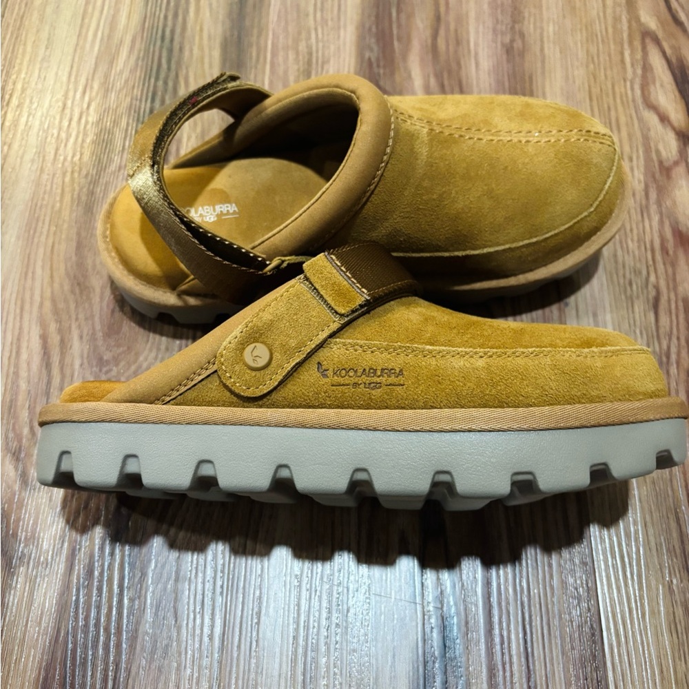 Koolaburra Women’s Suede Slip-On Mule in Tan/Beige - Picture 3 of 4